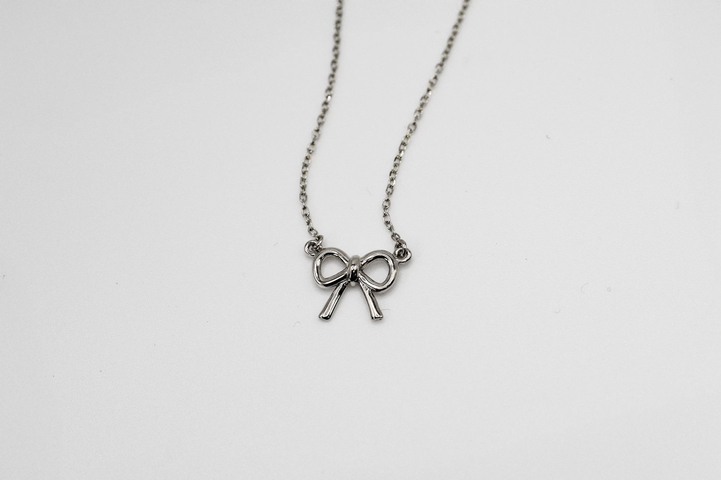 Bow Necklace