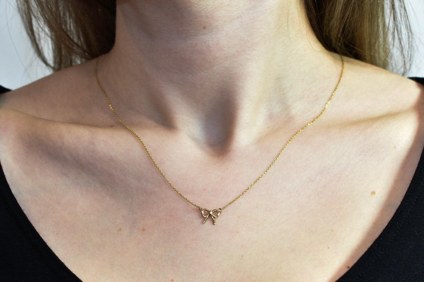 Bow Necklace
