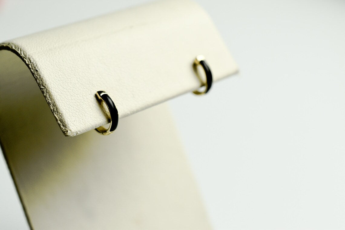 Enamel Huggies